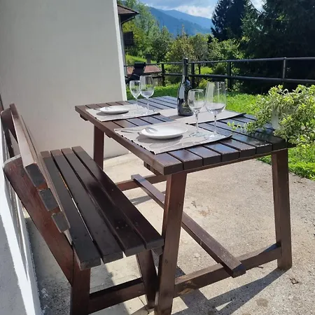 Alpehytte Fonte - Wi-fi, Netflix, Barbecue, Parking Space, A 3 Minuti Dallo Zoncolan *